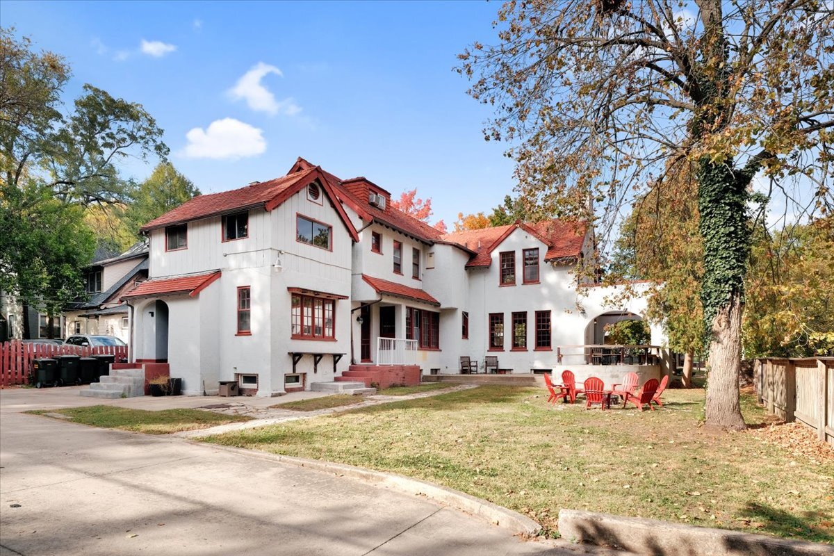 801 West Oregon Street Urbana, IL 61801 - Photo 1 of 50