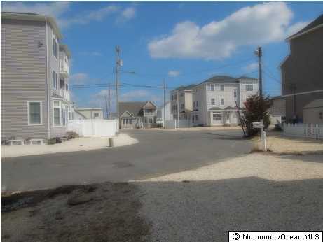 109 South Bayside Road Lavallette, NJ 08735 - Photo 4 of 5
