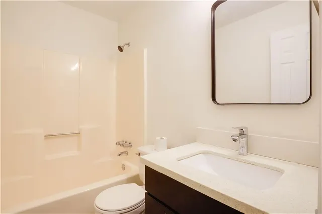 $1,750 | 304 Lexington Drive, Lawrenceville, GA 30046