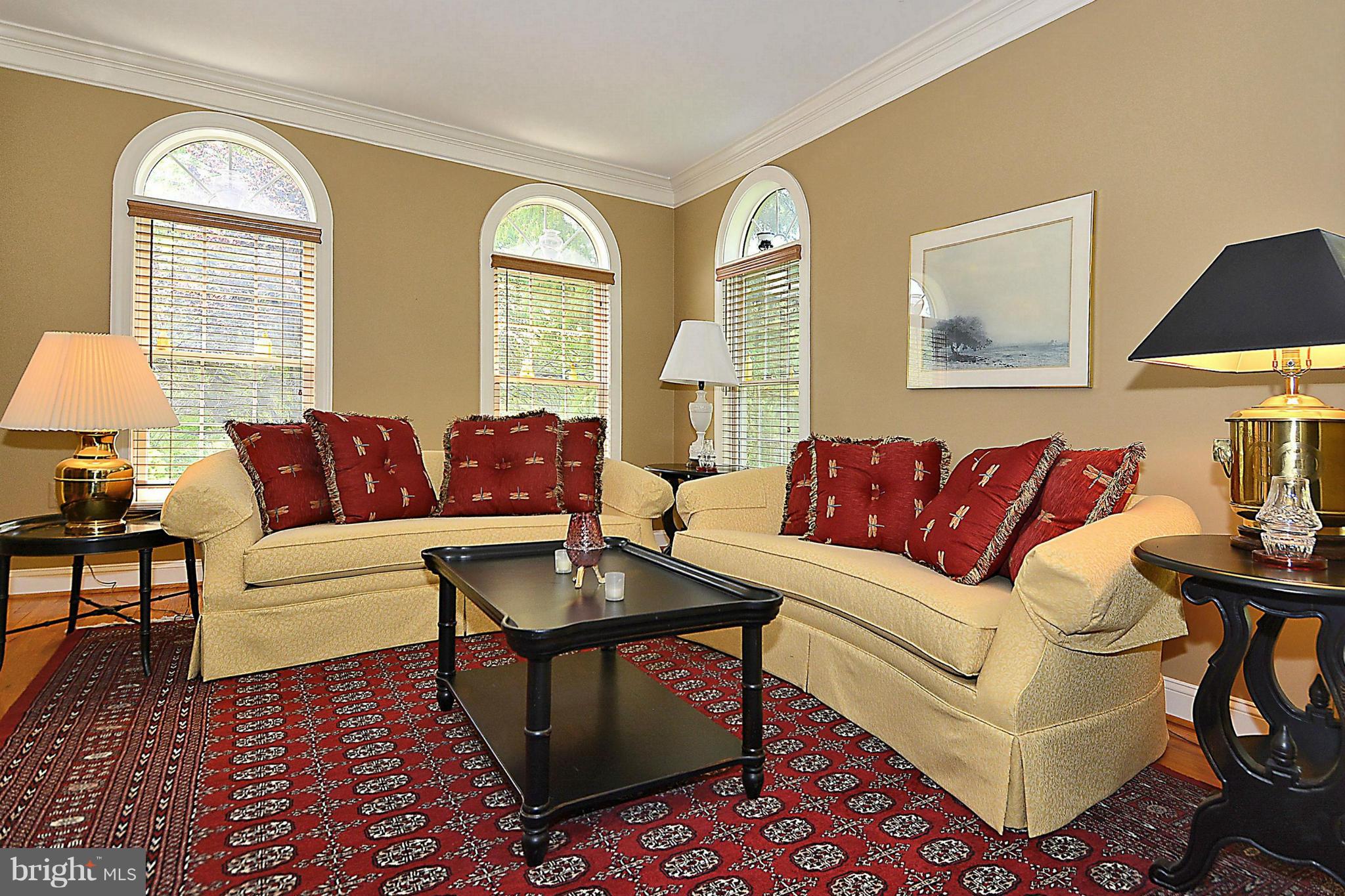 4399 Nuttall Road Fairfax, VA 22032 - Photo 3 of 30 Inviting Living Room