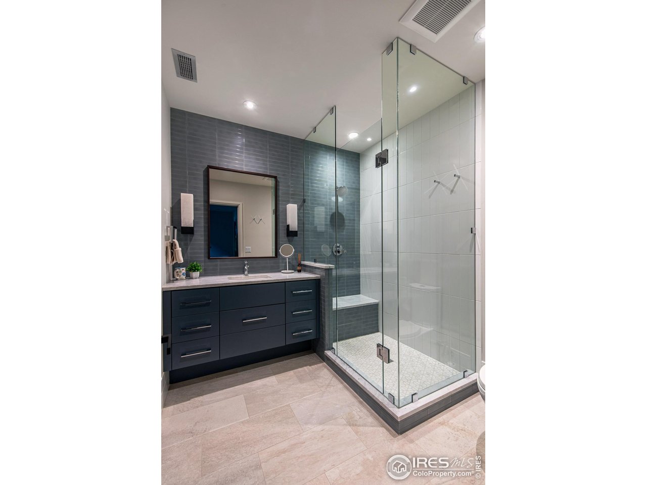 3621 21st Street Boulder, CO 80304 - Photo 39 of 50 Secondary bedroom 4 with ensuite bathroom