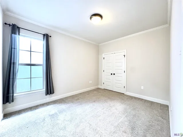 $2,400 | 14022 Knoll Park Place, Baton Rouge, LA 70810