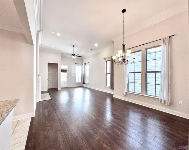 $2,400 | 14022 Knoll Park Place, Baton Rouge, LA 70810