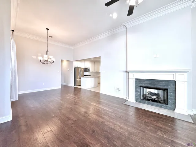 $2,400 | 14022 Knoll Park Place, Baton Rouge, LA 70810