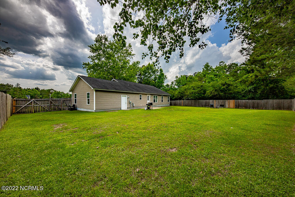 212 Foy Lockamy Road Jacksonville, NC 28540 - Photo 17 of 26 IMG_4575