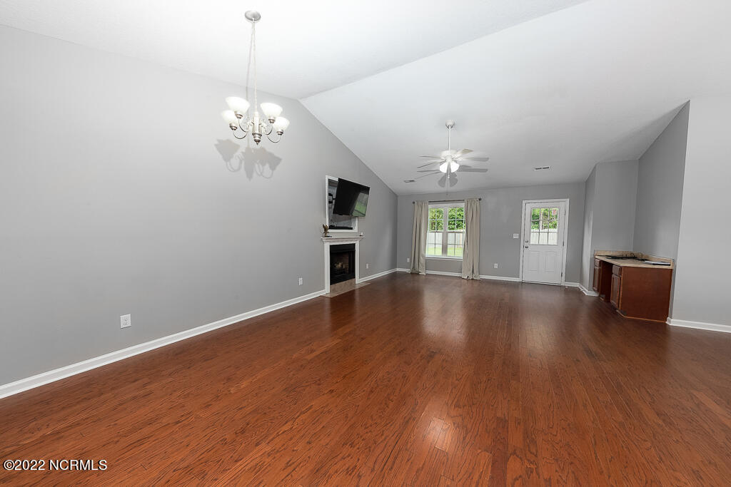 212 Foy Lockamy Road Jacksonville, NC 28540 - Photo 3 of 26 IMG_4586-Edit