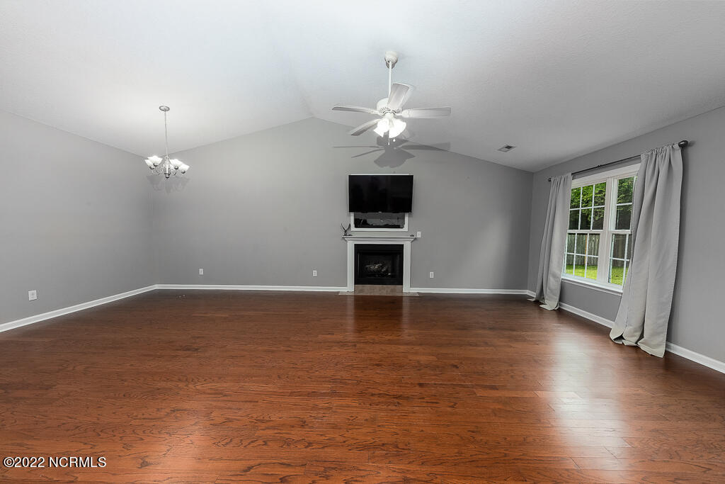 212 Foy Lockamy Road Jacksonville, NC 28540 - Photo 4 of 26 IMG_4589-Edit