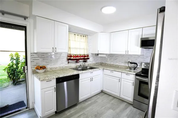 $165,000 | 1920 East Edgewood Drive, Unit C5, Lakeland, FL 33803