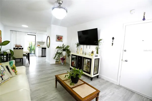 $165,000 | 1920 East Edgewood Drive, Unit C5, Lakeland, FL 33803