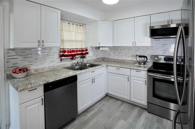 $169,000 | 1920 East Edgewood Drive, Unit C5, Lakeland, FL 33803