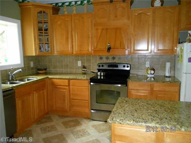 255 Danny Road Stoneville, NC 27048 - Photo 4 of 16 Kitchen.