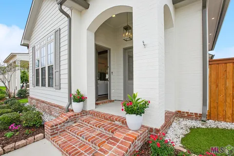 $385,000 | 4944 Crestfield Wy. Way, Gonzales, LA 70737