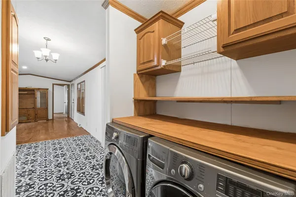 $180,000 | 37 Hubbard Avenue, Unit 5, Riverhead, NY 11901