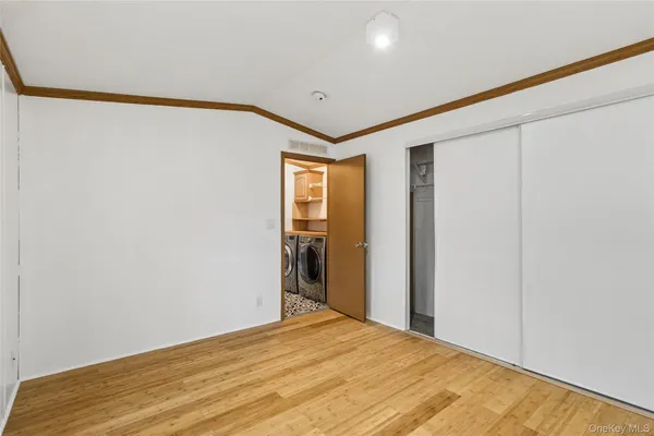 $180,000 | 37 Hubbard Avenue, Unit 5, Riverhead, NY 11901