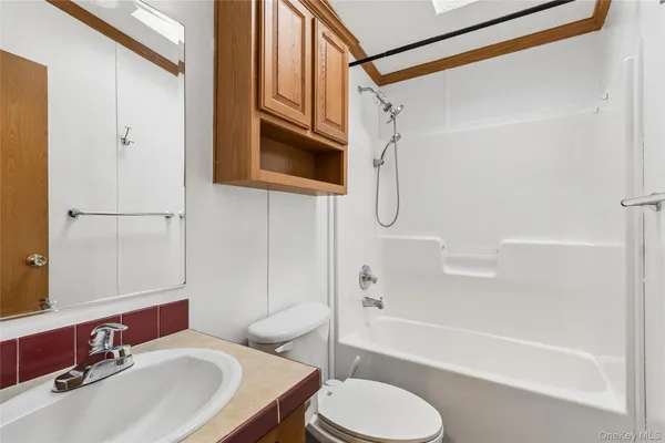 $180,000 | 37 Hubbard Avenue, Unit 5, Riverhead, NY 11901