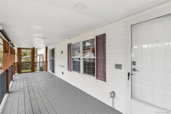 $180,000 | 37 Hubbard Avenue, Unit 5, Riverhead, NY 11901