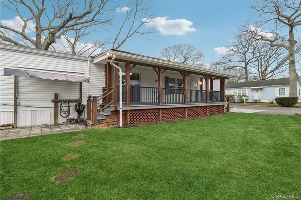 $180,000 | 37 Hubbard Avenue, Unit 5, Riverhead, NY 11901