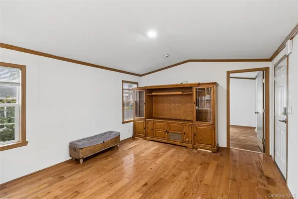 $180,000 | 37 Hubbard Avenue, Unit 5, Riverhead, NY 11901