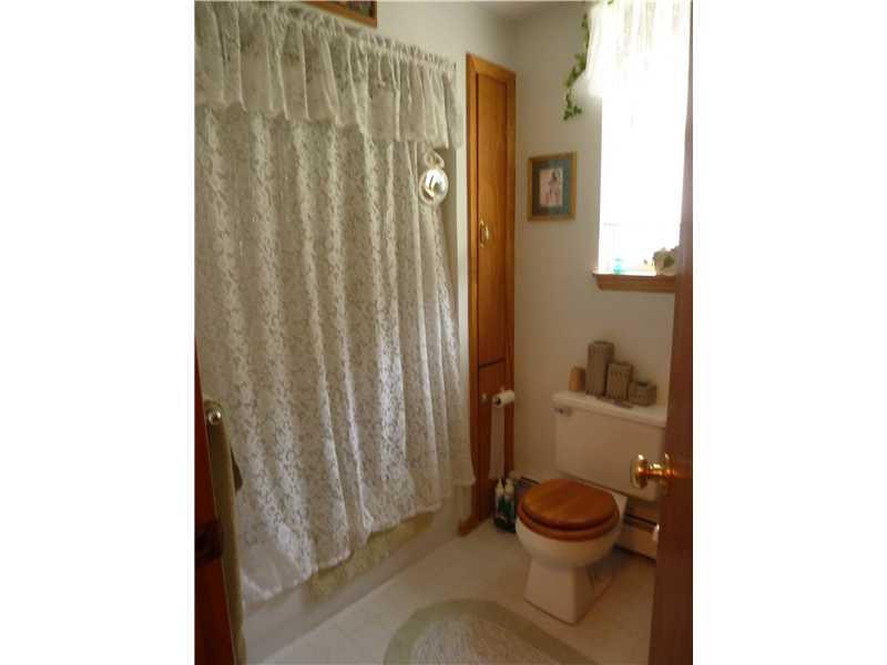 1508 Beaver Road Ambridge, PA 15003 - Photo 12 of 15 Full Bath.