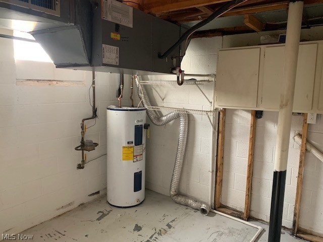 1018 Robinson Road Wooster, OH 44691 - Photo 14 of 16 Good sized Laundry, utility room.