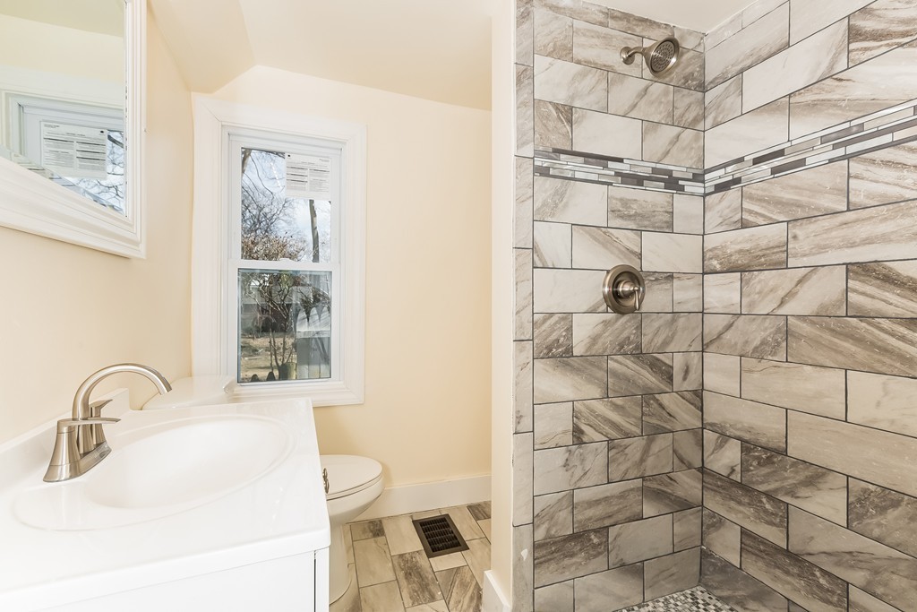 24 Basset Street Lynn, MA 01902 - Photo 7 of 22