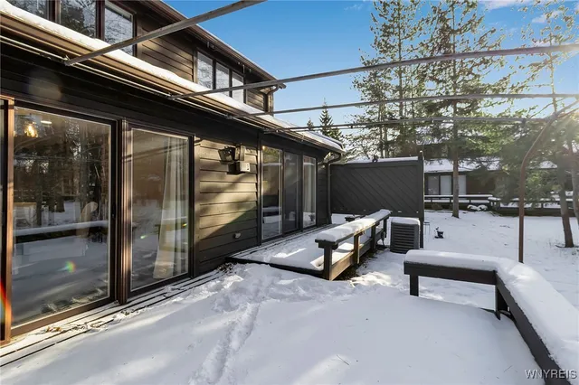 $399,900 | 210 Breezewood Common, Amherst, NY 14051