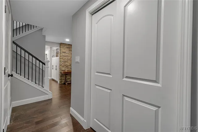 $399,900 | 210 Breezewood Common, Amherst, NY 14051