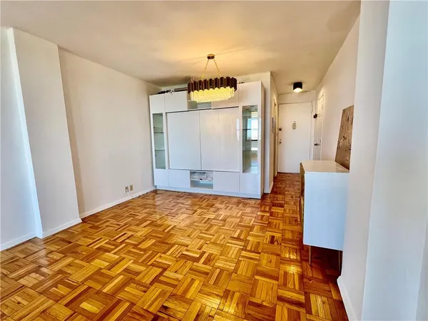 $239,000 | 1360 Ocean Parkway, Unit 8C | Ocean Parkway