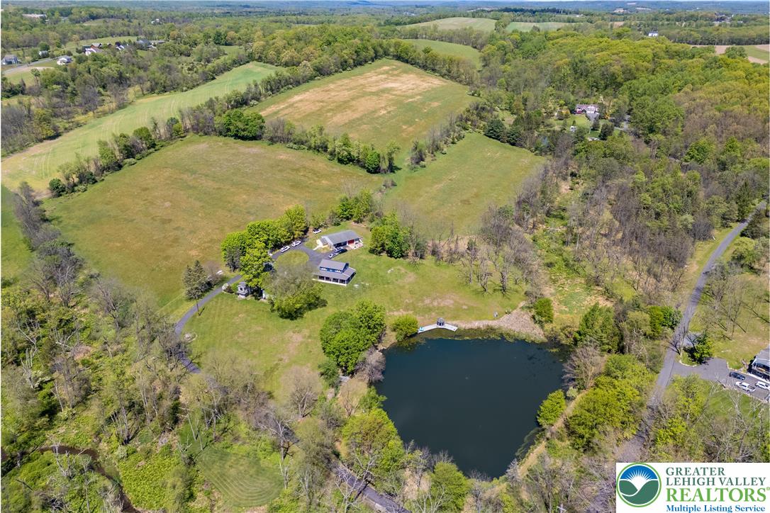 1072 5 Points Richmond Road Bangor, PA 18013 - Photo 64 of 66 an aerial view of residential houses with outdoor space