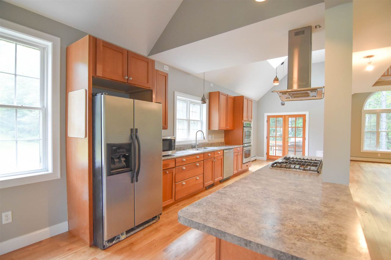 285 Pleasant Pond Road Hopkinton, NH 03229 - Photo 7 of 29