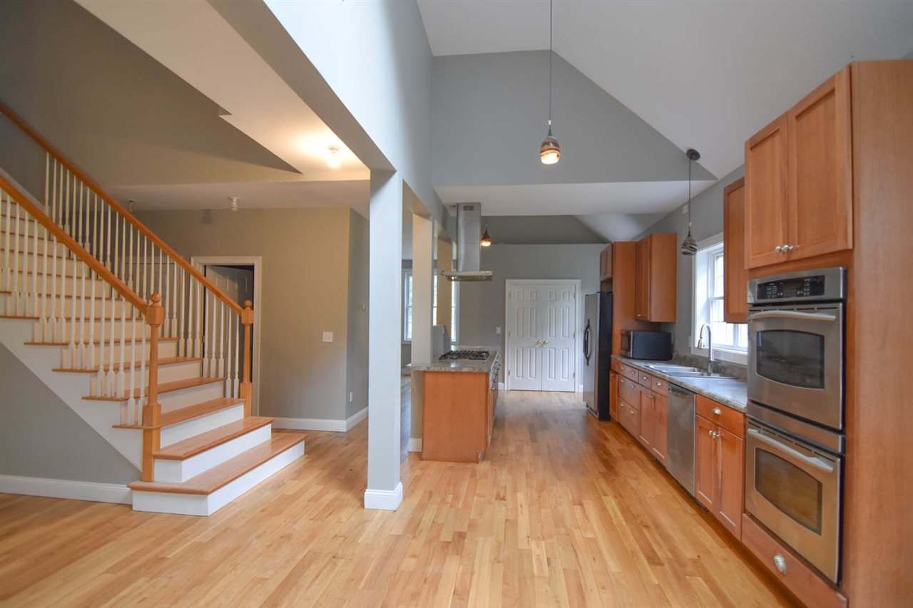 285 Pleasant Pond Road Hopkinton, NH 03229 - Photo 8 of 29