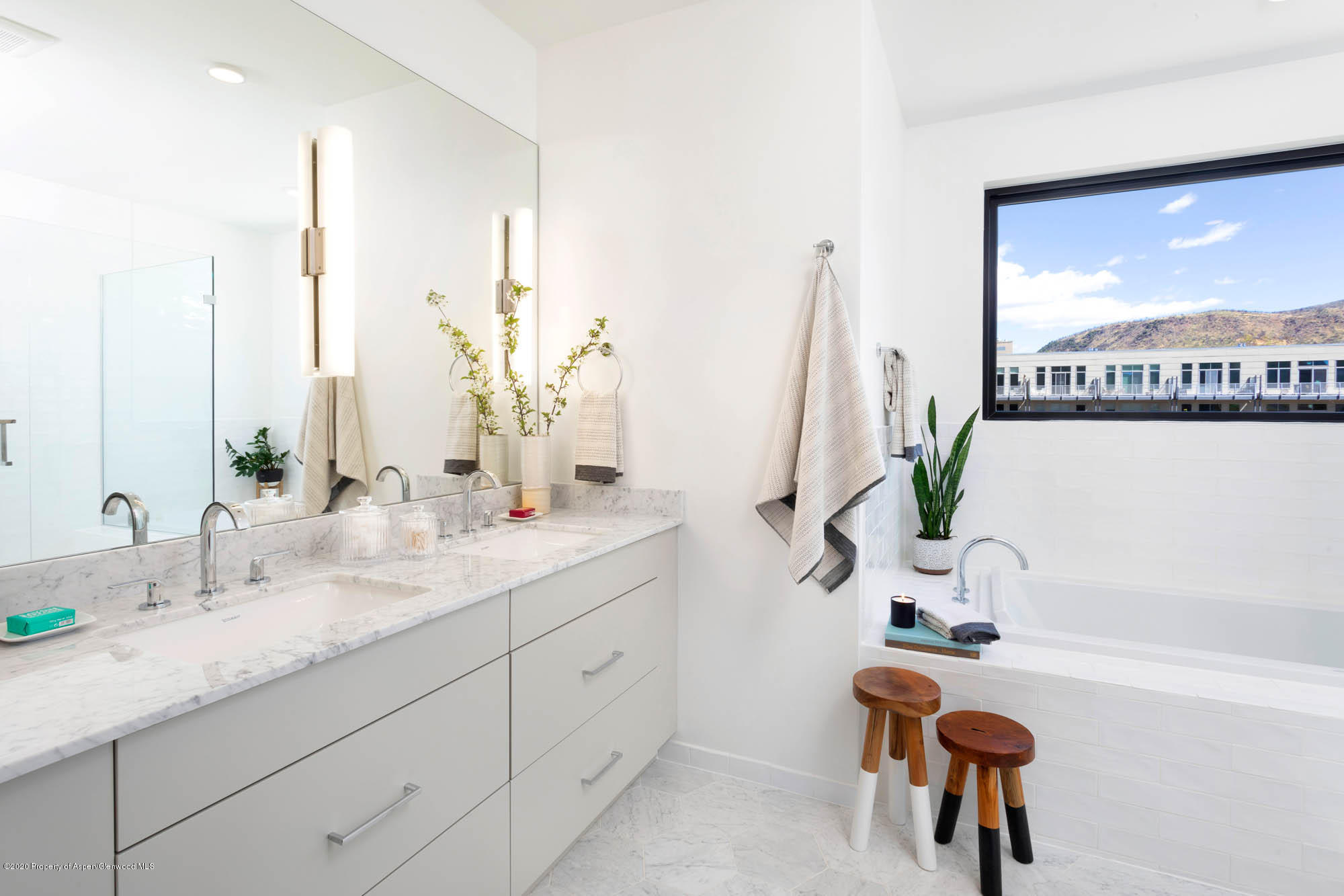 260 Lewis Lane Basalt, CO 81621 - Photo 15 of 37 Master Bathroom
