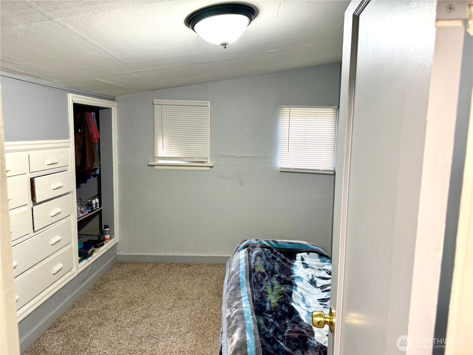11040 11th Avenue Southwest Seattle, WA 98146 - Photo 11 of 18