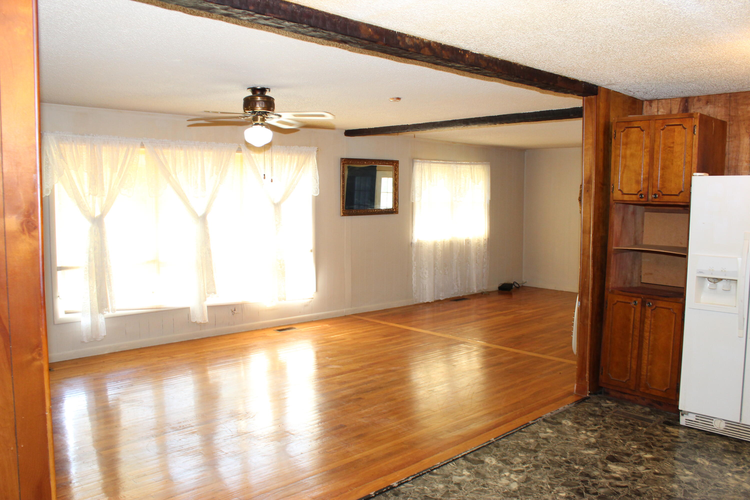 635 Main Street Palmer, TN 37365 - Photo 9 of 27 IMG_1583