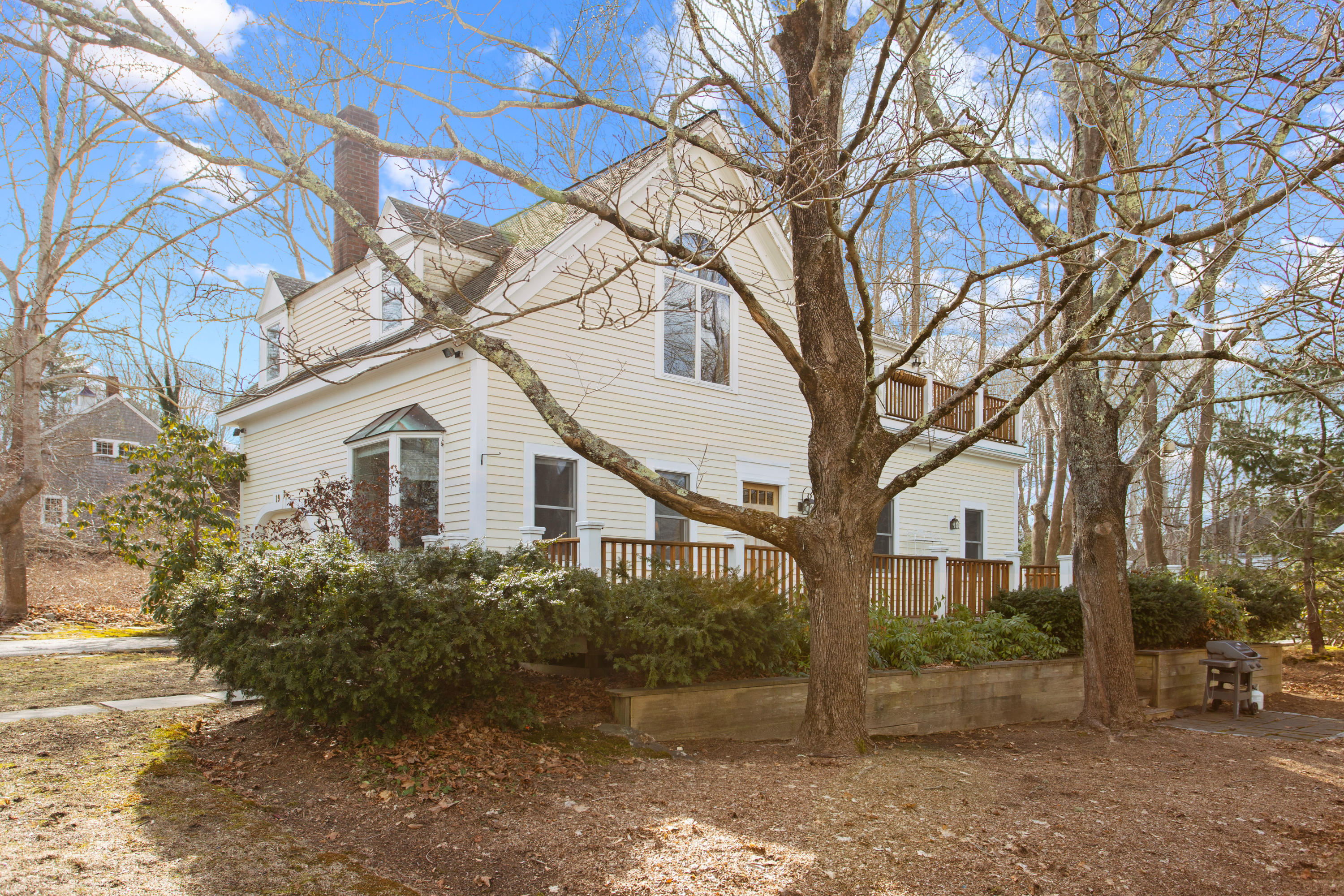 19 East Bay Road Osterville, MA 02655 - Photo 2 of 43 19 East Bay Rd. High Res-25