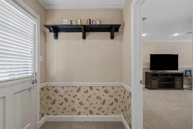 a view of a livingroom with furniture