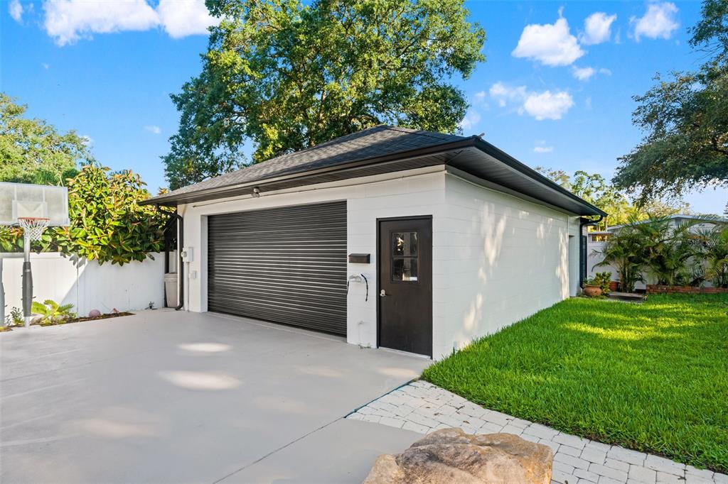 2521 Lake Ellen Drive Tampa, FL 33618 - Photo 45 of 54