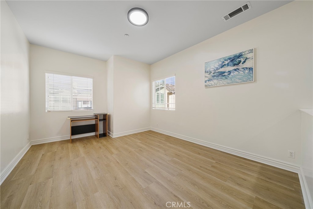 527 Fifth Avenue, Unit B Arcadia, CA 91006 - Photo 16 of 33 an empty room with windows
