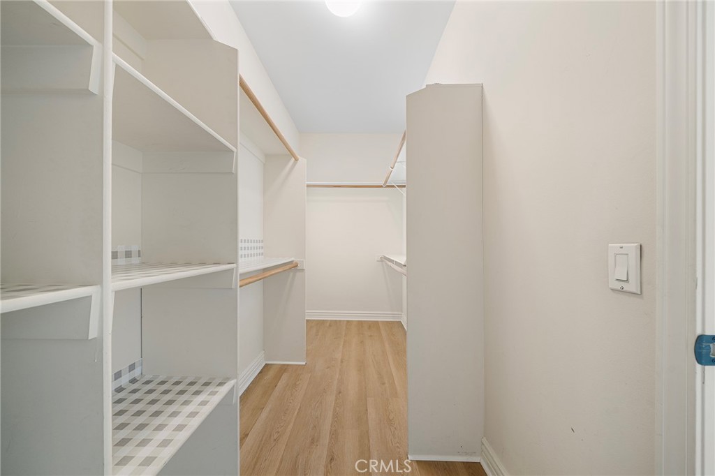 527 Fifth Avenue, Unit B Arcadia, CA 91006 - Photo 22 of 33 a view of closet