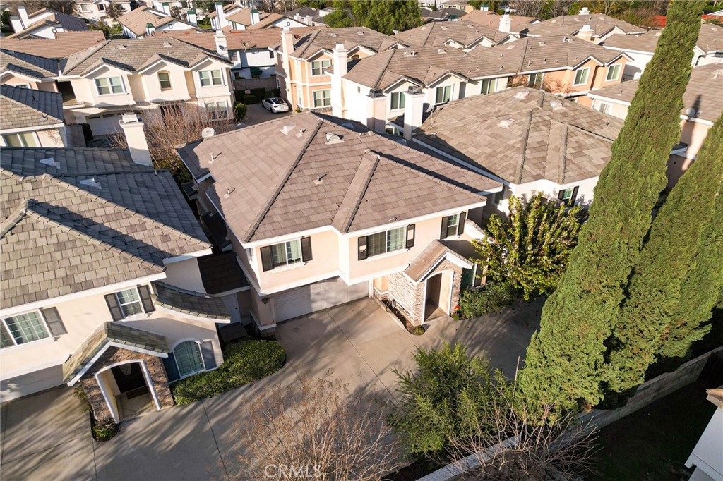 527 Fifth Avenue, Unit B Arcadia, CA 91006 - Photo 31 of 33 an aerial view of a yard with table and chairs