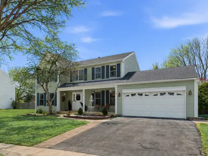 $460,000 | 2001 Madison Avenue, Gurnee, IL 60031