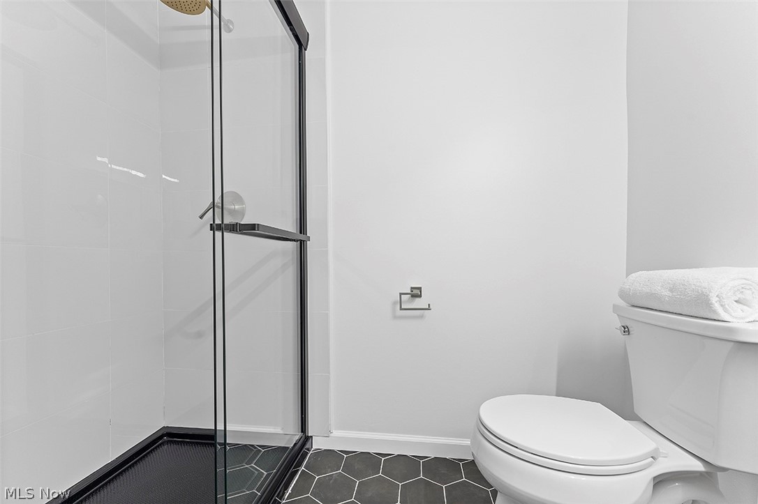 6016 Highland Road Cleveland, OH 44143 - Photo 15 of 35