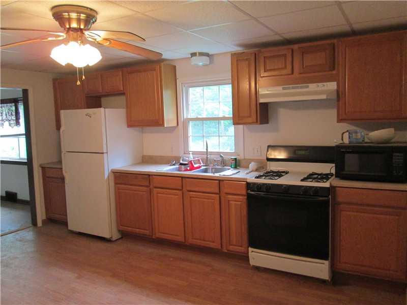 128 Shanor Lane Rochester, PA 15074 - Photo 6 of 18 Kitchen.