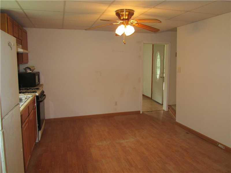 128 Shanor Lane Rochester, PA 15074 - Photo 10 of 18 Kitchen.