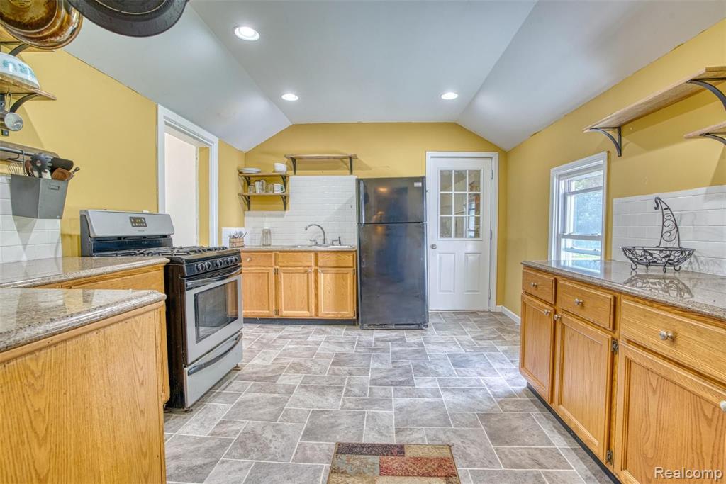 2980 Baseline Road Stockbridge, MI 49285 - Photo 11 of 28