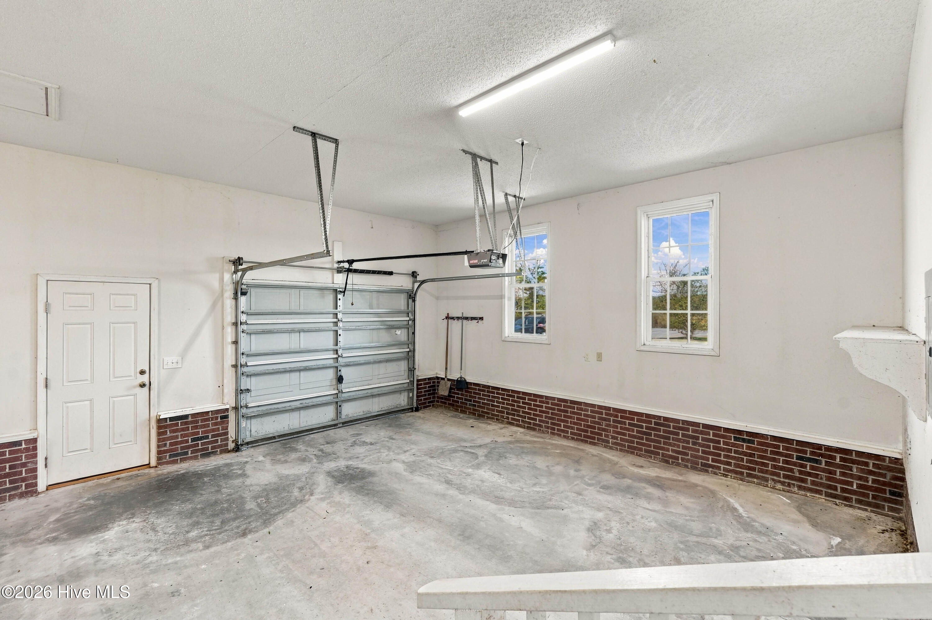 344 Ludie Brown Road Chinquapin, NC 28521 - Photo 33 of 47 33_garage