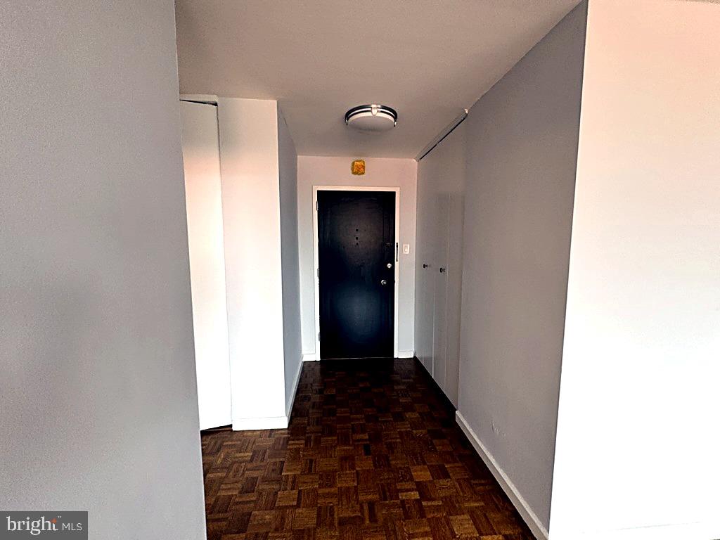 1401 Pennsylvania Avenue, Unit 612 Wilmington, DE 19806 - Photo 9 of 37 a view of a hallway