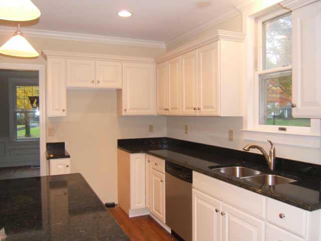 84 North Cassingham Road Columbus, OH 43209 - Photo 5 of 10
