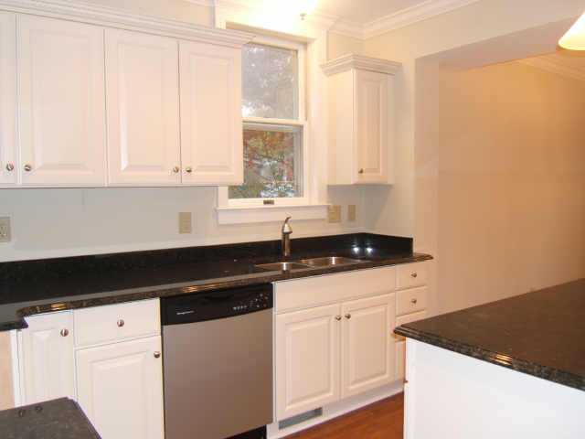 84 North Cassingham Road Columbus, OH 43209 - Photo 6 of 10