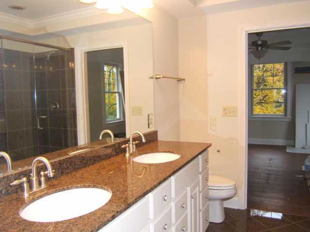 84 North Cassingham Road Columbus, OH 43209 - Photo 9 of 10